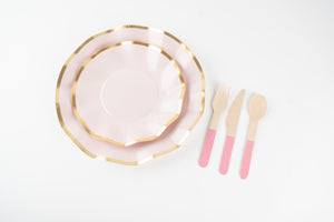 Scallop Luxe Dinner Plate – Blush Dream